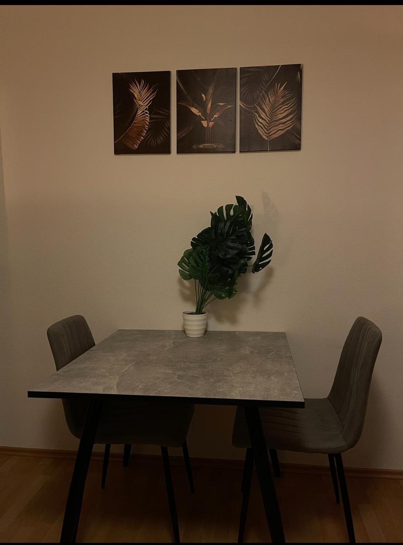 Blick Auf Den Weinberg - Apartment Mit Balkon 特里尔 外观 照片